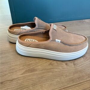 Hey Dude Austin Lift Women’s